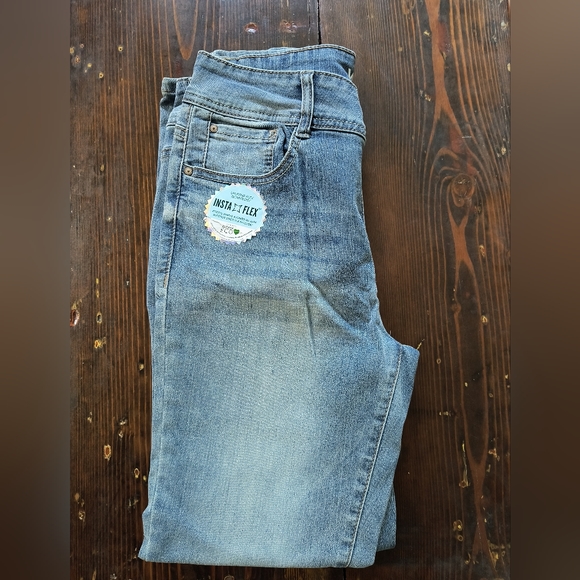 Wallflower Jeans Size 9 BNWT - Picture 2 of 4